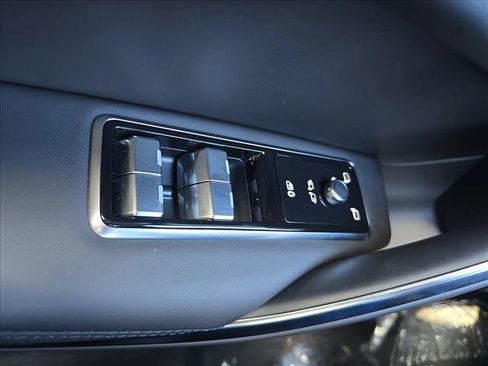 Certified 2024 Jaguar F-PACE SVR image 27