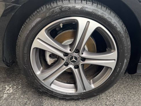 Used 2019 Mercedes-Benz E 300 4MATIC image 14