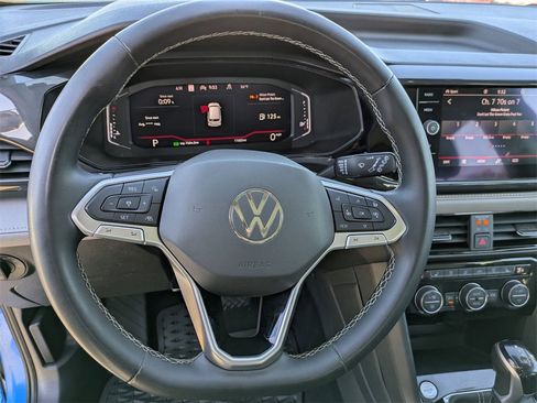 Used 2022 Volkswagen Taos SEL w/ Panoramic Sunroof Package image 16