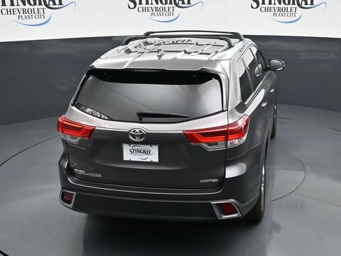 Used 2017 Toyota Highlander Limited image 14