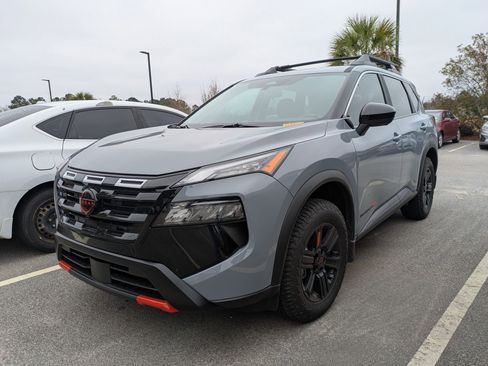 Certified 2026 Nissan Rogue SV image 4