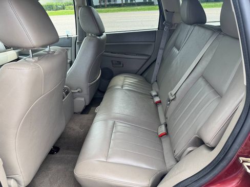 Used 2007 Jeep Grand Cherokee Laredo RWD image 14