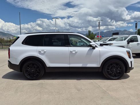 Certified 2022 Kia Telluride SX w/ SX Prestige Package AWD/4WD image 6