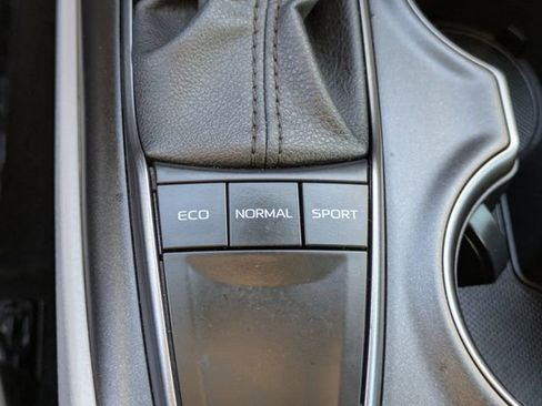 Used 2023 Toyota Camry SE image 17