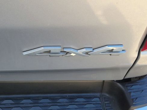 Used 2022 RAM 1500 Limited image 7