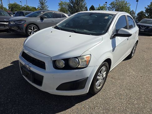 Used 2014 Chevrolet Sonic LT FWD image 12