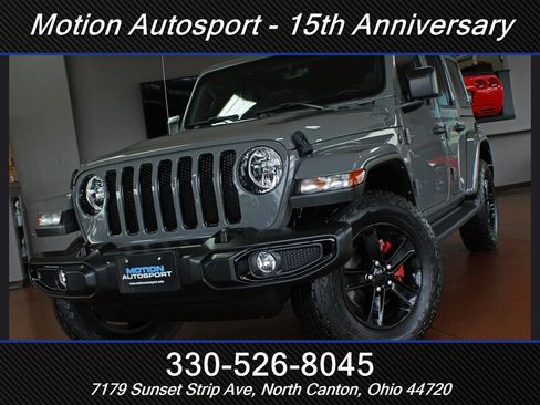 Used 2022 Jeep Wrangler Unlimited Sahara AWD/4WD image 59