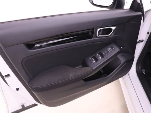 Certified 2022 Honda Civic EX image 9