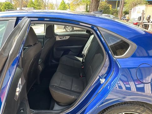 Used 2023 Kia Forte LXS w/ LXS Technology Package image 34