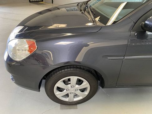 Used 2010 Hyundai Accent GLS FWD image 13