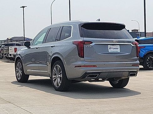 Used 2025 Cadillac XT6 Premium Luxury AWD/4WD image 6