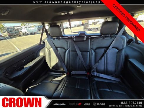 Certified 2024 Jeep Wagoneer L Series III w/ Flexible Seating Group image 21