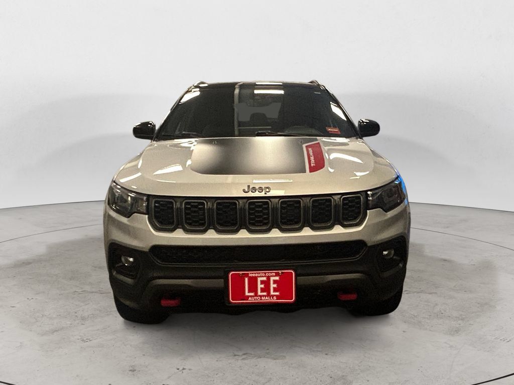 Used 2025 Jeep Compass Trailhawk AWD/4WD image 8