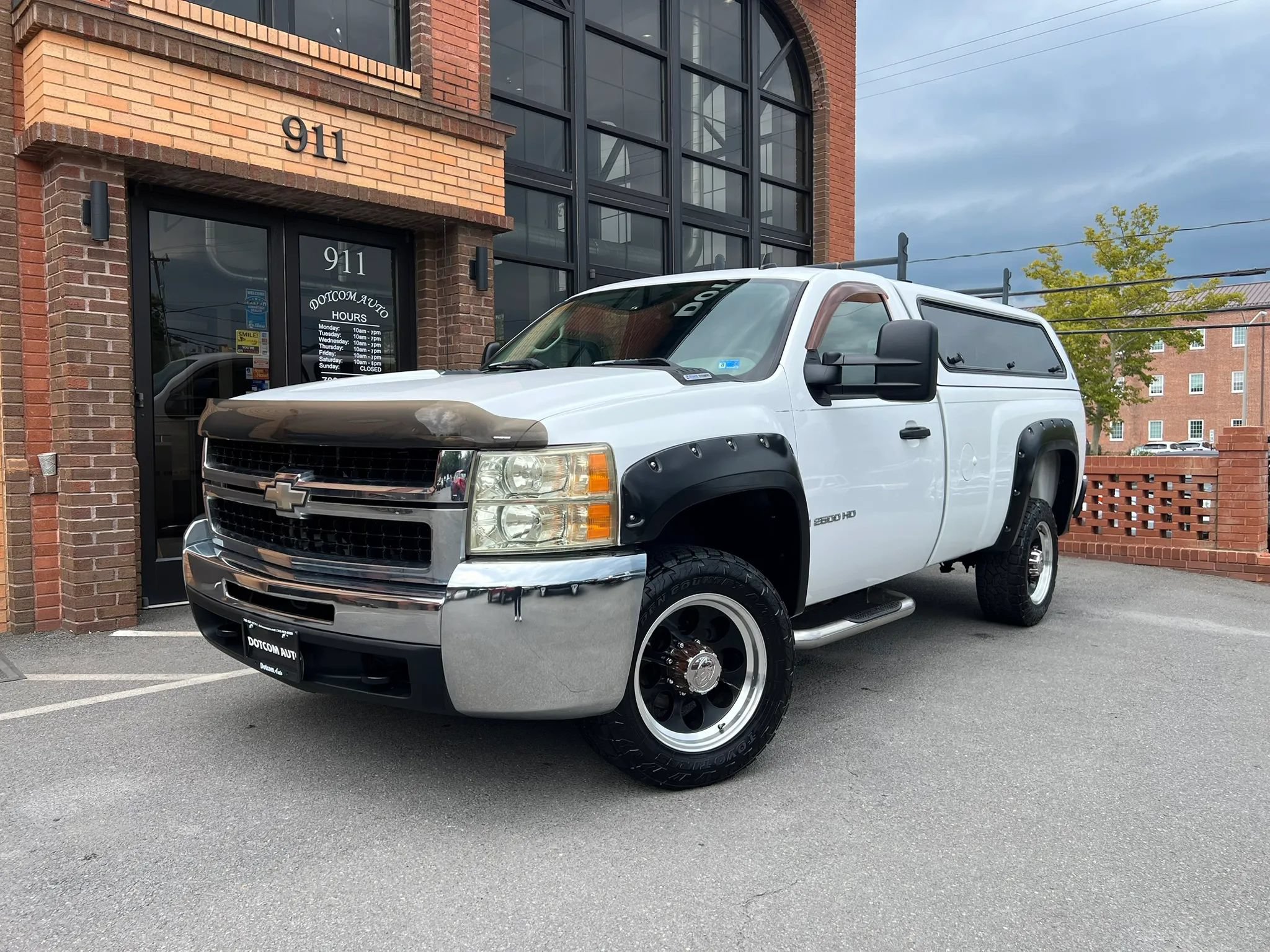 Used 2007 Chevrolet Silverado 2500 W/T RWD image 2