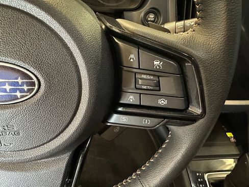 Used 2025 Subaru Forester Touring AWD/4WD image 11
