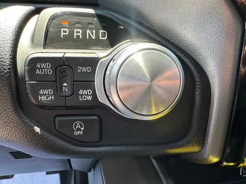 Used 2025 RAM 1500 Laramie AWD/4WD image 18