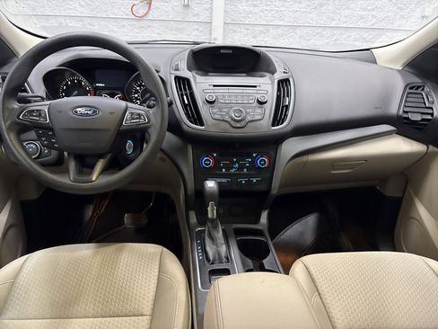 Used 2017 Ford Escape SE image 10