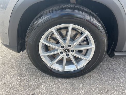 Used 2024 Mercedes-Benz GLE 450e 4MATIC image 17