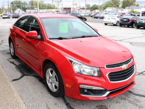 Used 2016 Chevrolet Cruze LT image 4