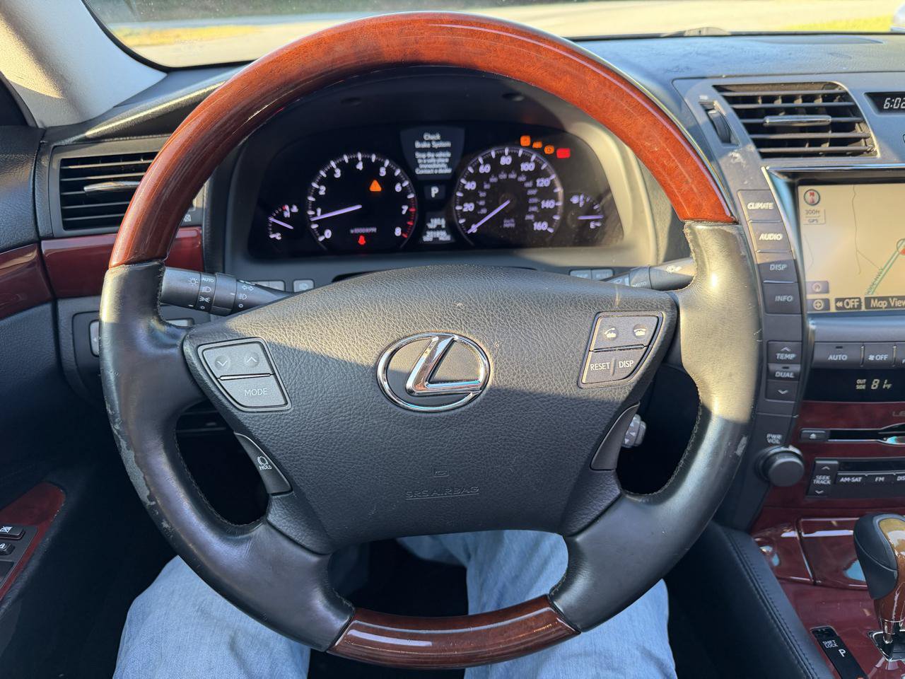 Used 2009 Lexus LS 460 RWD image 12