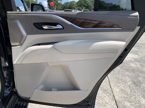 Used 2021 Cadillac Escalade Sport Platinum image 47