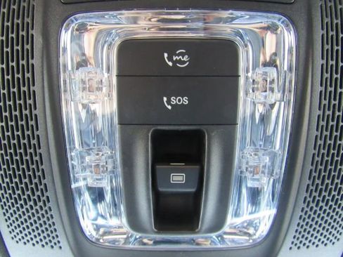 Used 2022 Mercedes-Benz GLB 250 w/ Premium Package Lite image 60