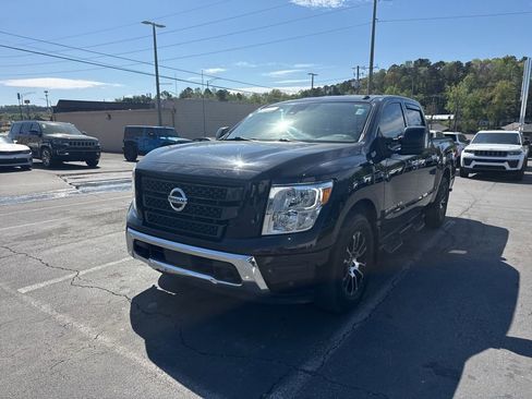 Used 2020 Nissan Titan SV w/ SV Convenience Package image 20