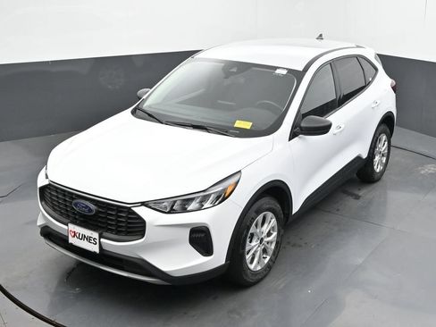 Used 2025 Ford Escape Active AWD/4WD image 39