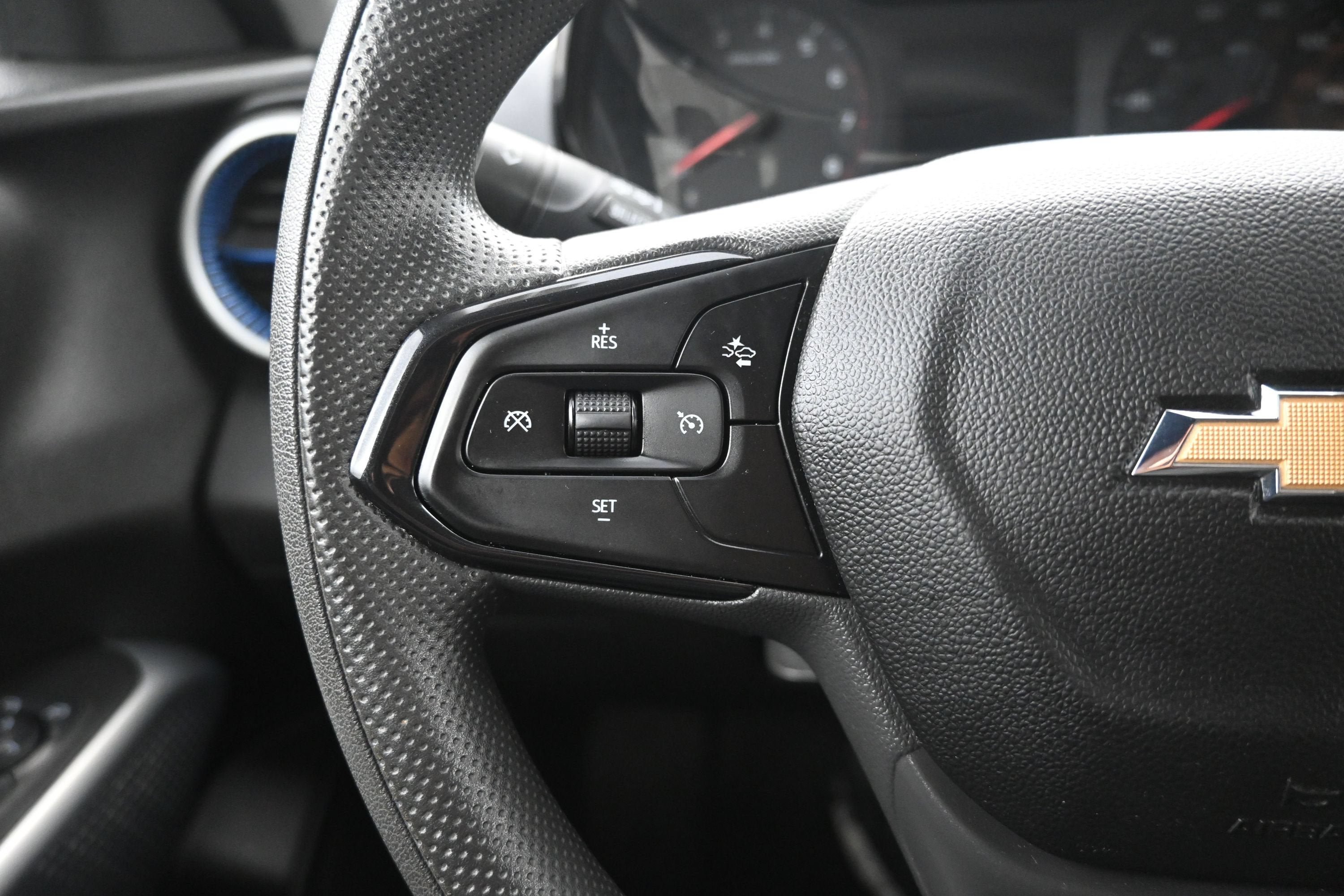 Certified 2025 Chevrolet Trax LS w/ LS Convenience Package FWD image 11