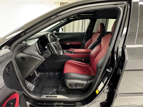 Used 2024 Lexus RX 350 F Sport w/ Convenience Package image 10