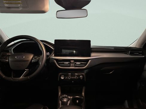 Used 2023 Ford Escape Platinum image 17