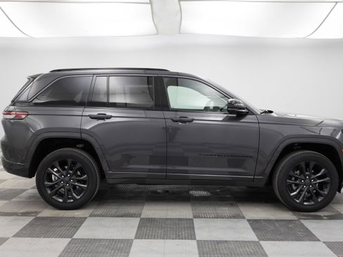New 2026 Jeep Grand Cherokee Limited Reserve image 11
