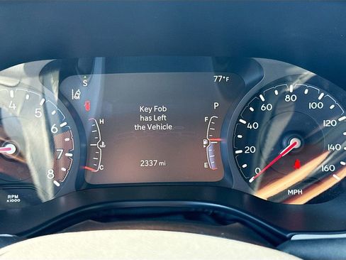 Used 2026 Jeep Compass Limited image 13