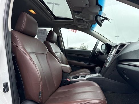 Used 2014 Subaru Outback 2.5i Limited image 5