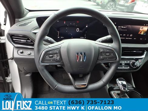 Used 2024 Buick Envista Sport Touring w/ Convenience I Package image 7