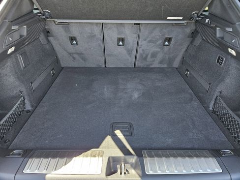 Certified 2024 Porsche Macan 4 Electric image 31