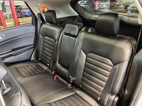 Used 2024 Ford Edge SEL w/ Convenience Package image 37