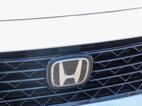Used 2025 Honda Accord SE image 4