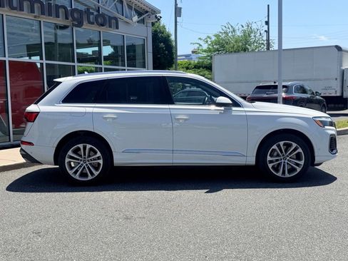 Certified 2025 Audi Q7 3.0T Premium Plus AWD/4WD image 7