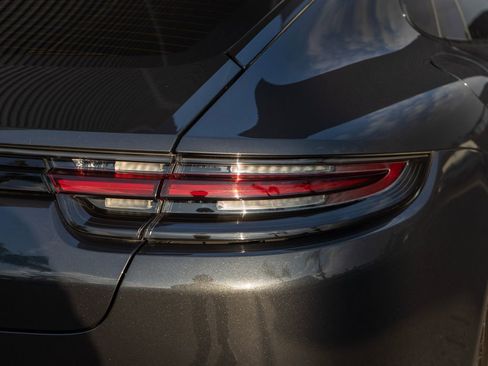 Used 2019 Porsche Panamera Turbo image 13