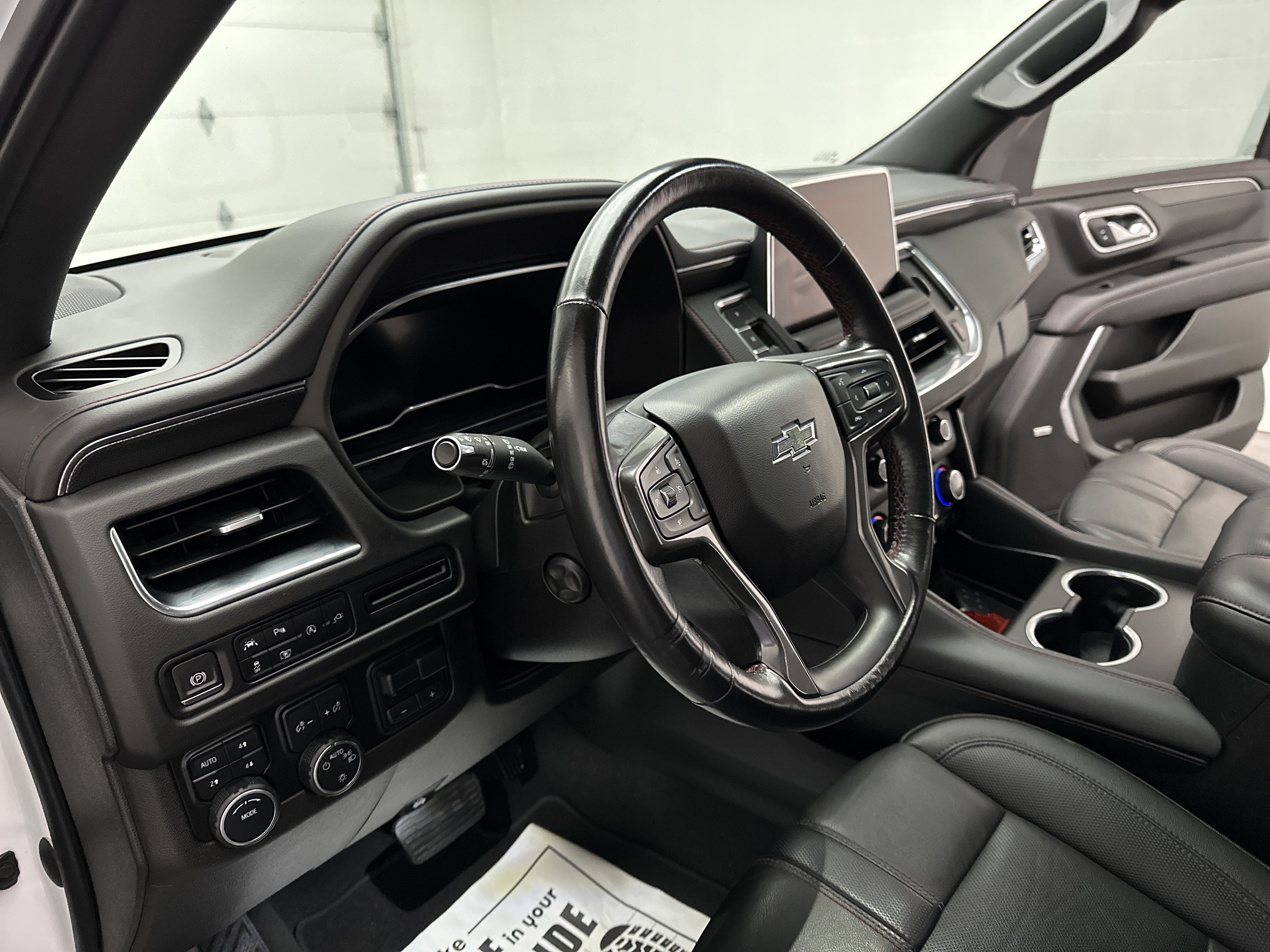 Used 2022 Chevrolet Tahoe RST w/ Luxury Package AWD/4WD image 38