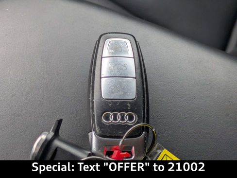 Used 2019 Audi Q8 Prestige w/ Luxury Package AWD/4WD image 38