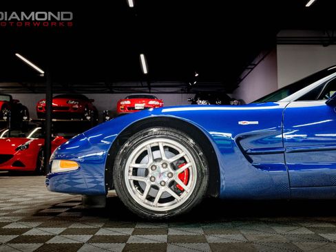 Used 2004 Chevrolet Corvette Z06 w/ Z06 Preferred Equipment Group image 9