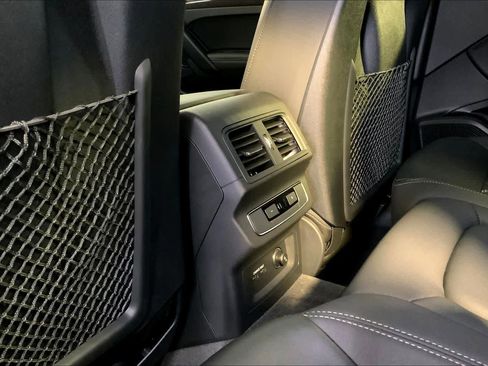 Used 2021 Audi Q5 Premium Plus w/ Premium Plus Package image 34