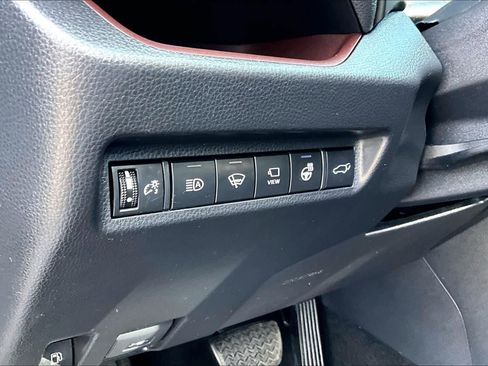 Used 2021 Toyota RAV4 Limited image 33