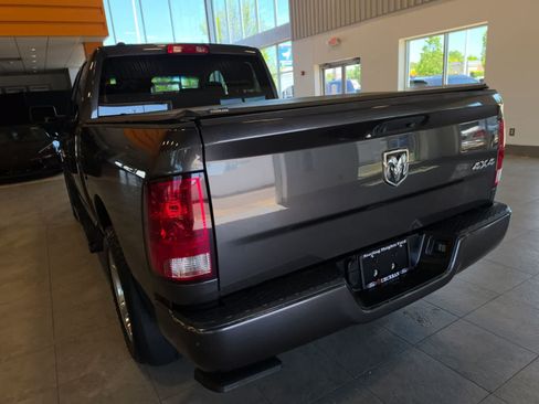 Used 2018 RAM 1500 Express w/ Express Value Package AWD/4WD image 10
