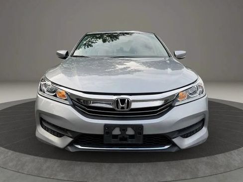 Used 2017 Honda Accord LX image 2