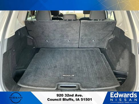 Used 2023 Nissan Rogue SV AWD/4WD image 9