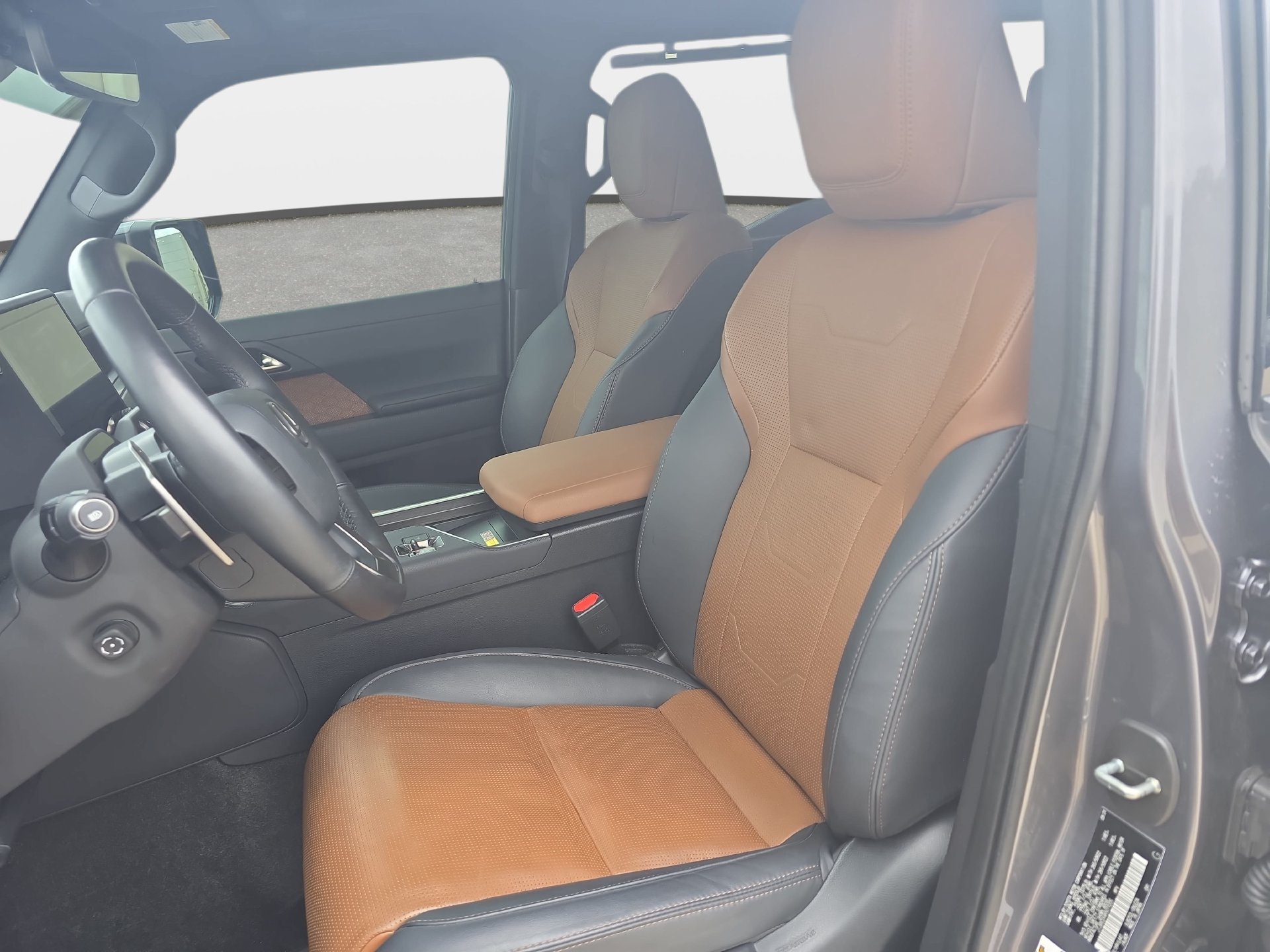Used 2024 Lexus GX 550 w/ Accessory Package (Z1) AWD/4WD image 15
