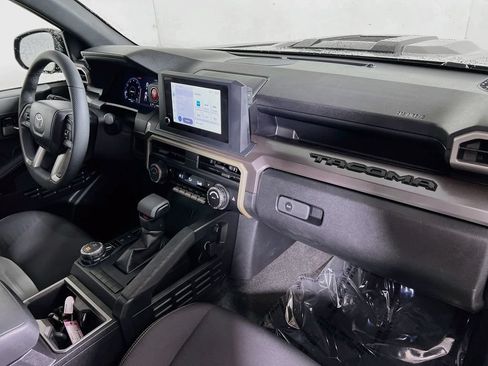 Certified 2025 Toyota Tacoma TRD Sport AWD/4WD image 24